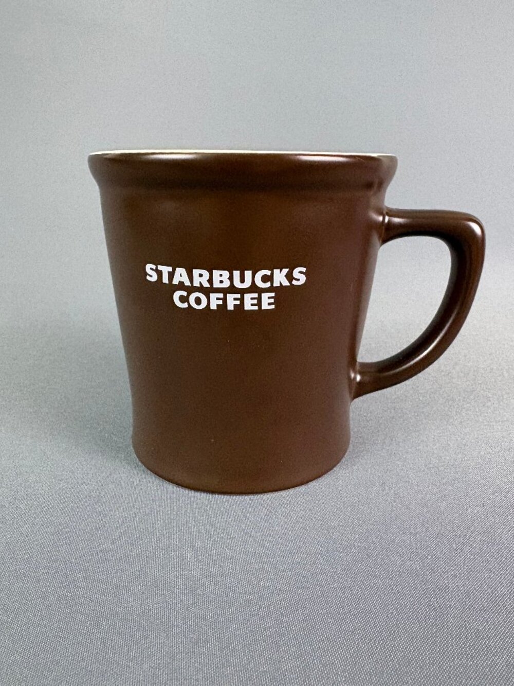 Starbucks 2008 Brown White 16 oz Ceramic Coffee Mug